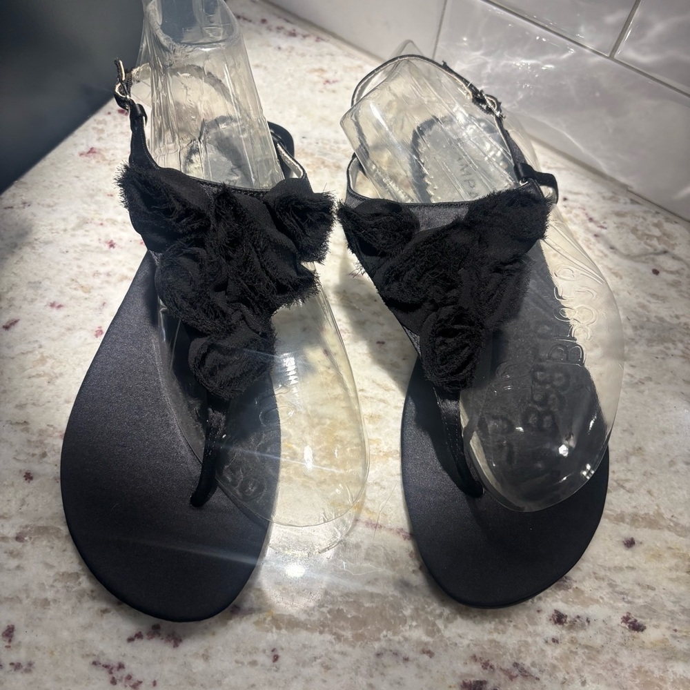 Rampage Black Rosettes Sandals 10